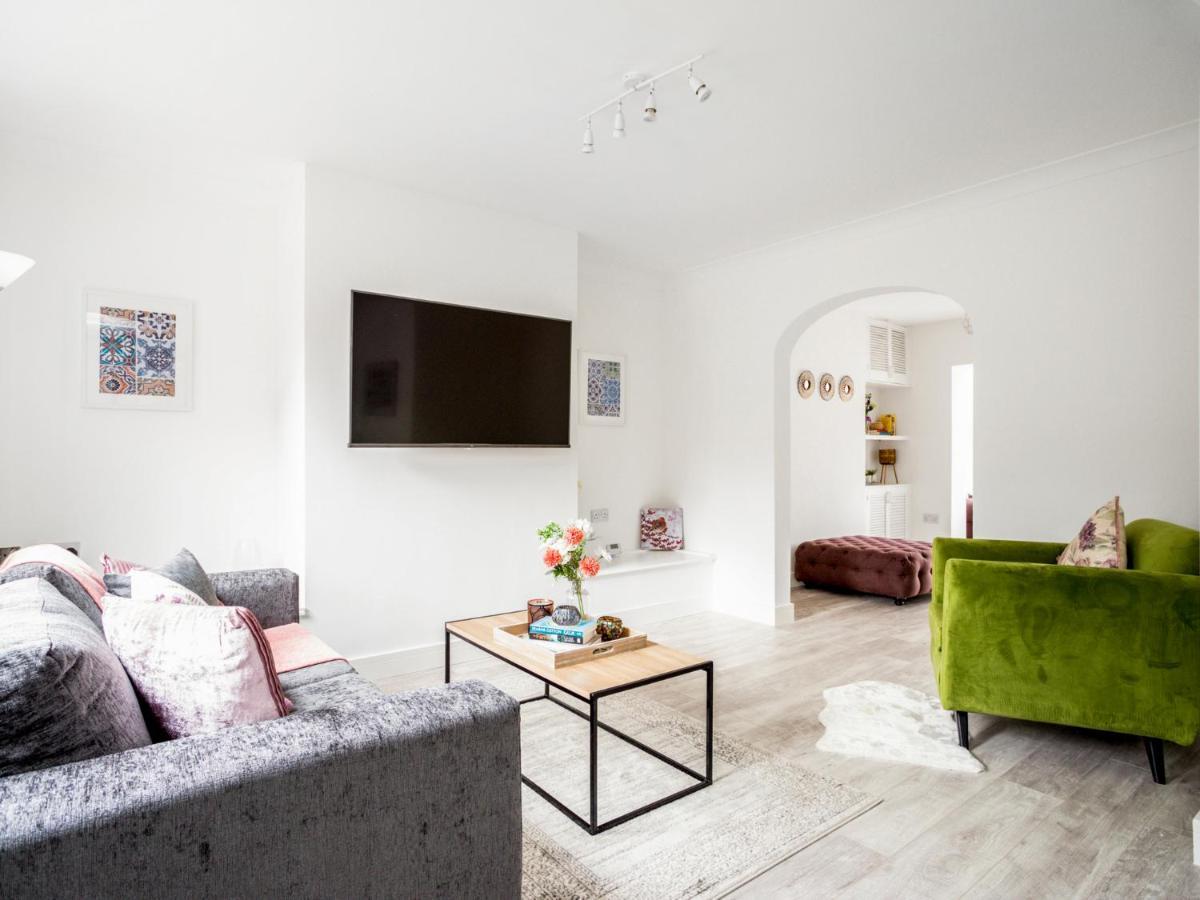 Large Modern Family Home Windsor Luaran gambar