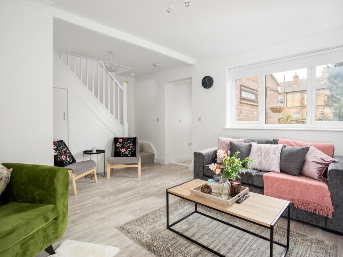 Large Modern Family Home Windsor Luaran gambar