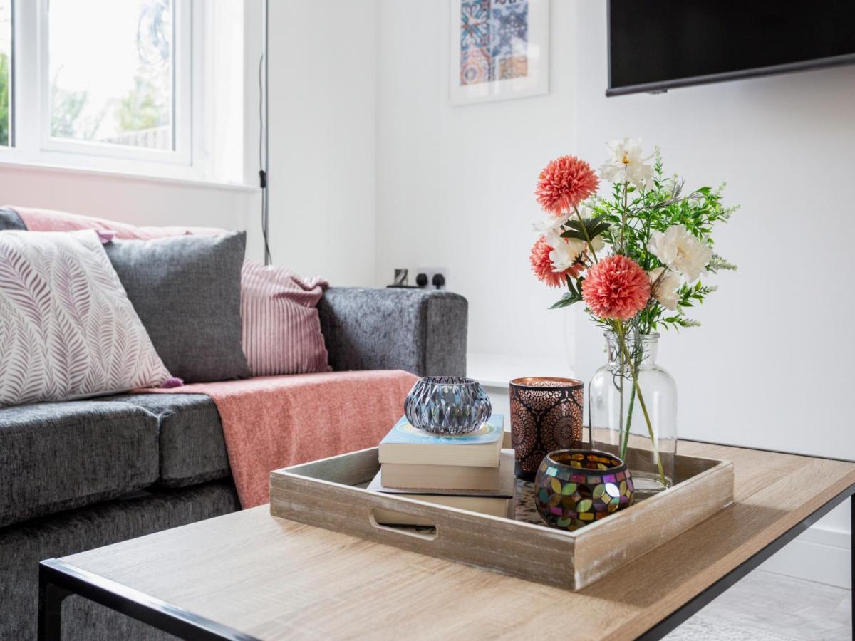 Large Modern Family Home Windsor Luaran gambar