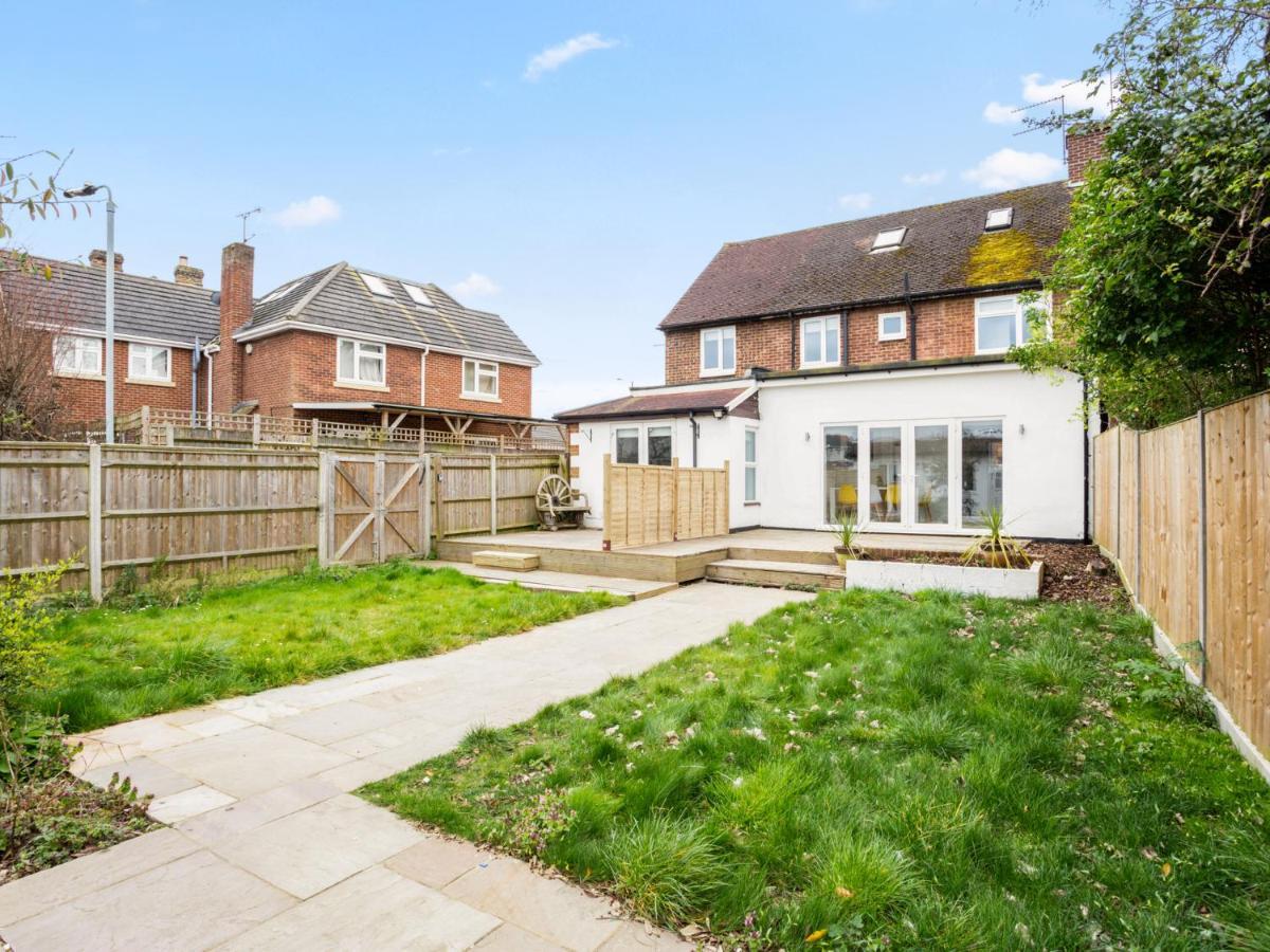 Large Modern Family Home Windsor Luaran gambar