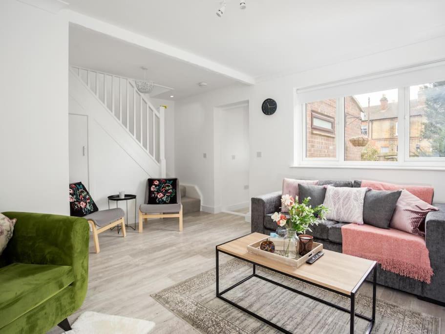 Large Modern Family Home Windsor Luaran gambar